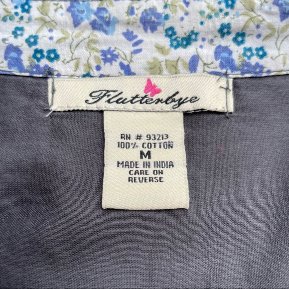 Flutterbye Gray Flowy Ruffle Button Down Blouse Sz M - Picture 5 of 5
